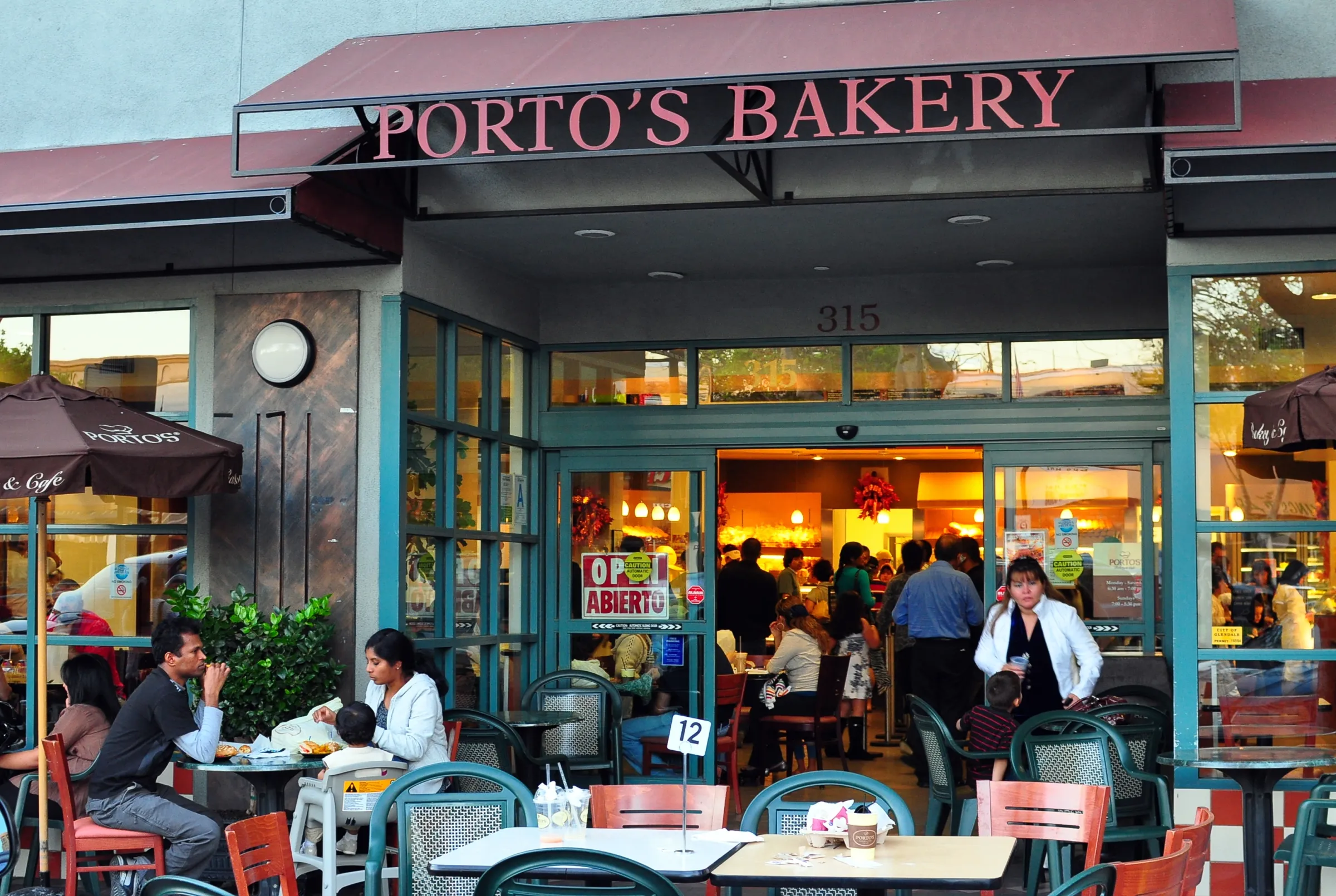 Front of Porto's Bakery on Brand Blvd in Glendale, California, with outdoor tables